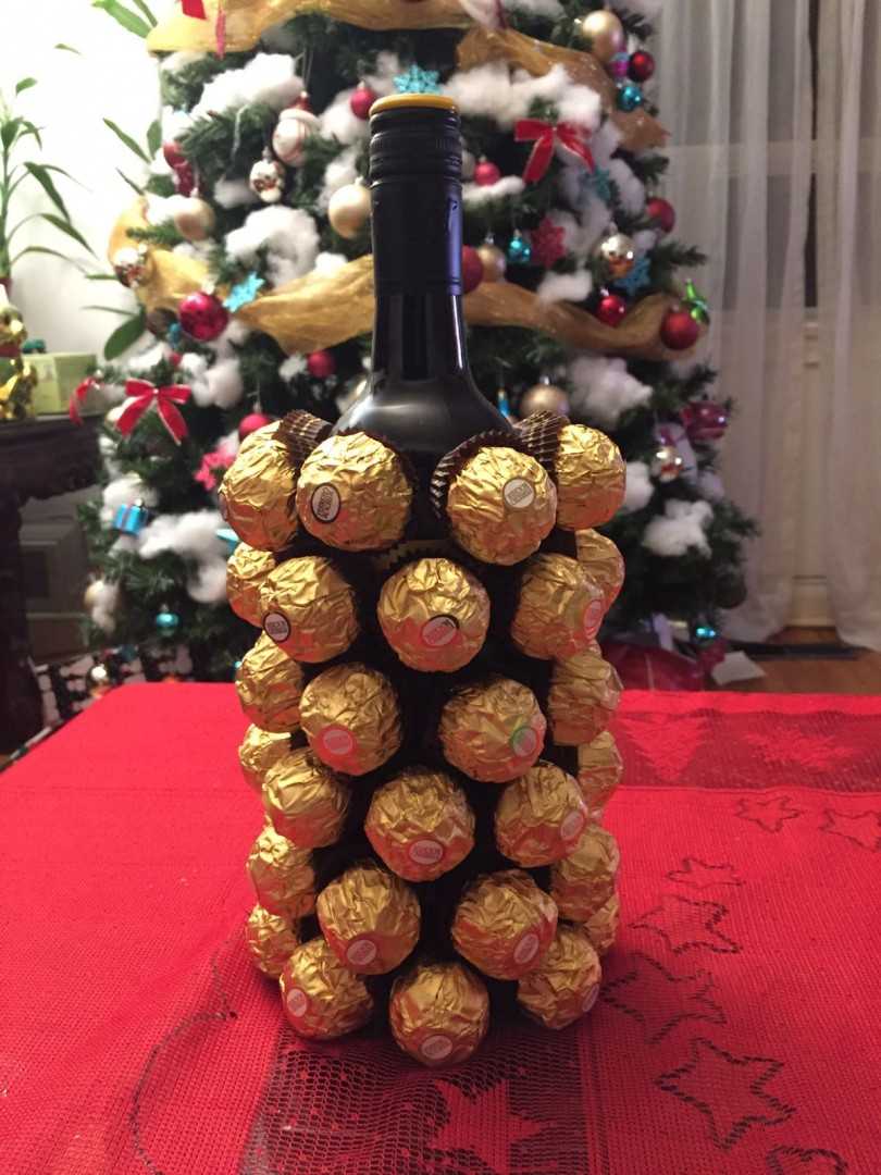 DIY-ananas van snoep en champagne: stap voor stap een fles maken - een masterclass voor beginners, foto, video