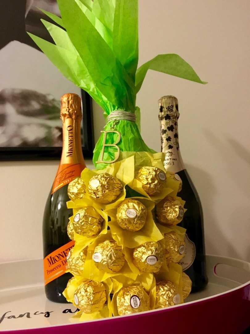 DIY-ananas van snoep en champagne: stap voor stap een fles maken - een masterclass voor beginners, foto, video