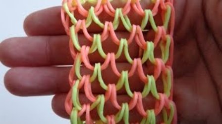 Hoe armbanden drakenschubben te weven van elastiekjes, video MK