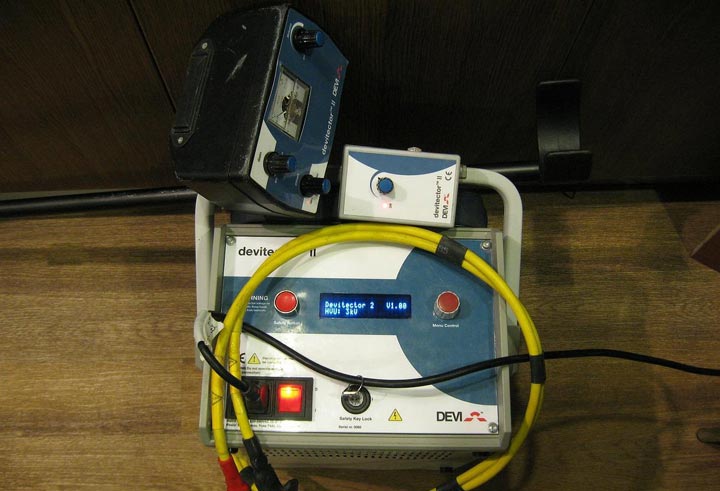 трансформатор за изгаряне и намиране на мястото на повреда на кабела за подово отопление