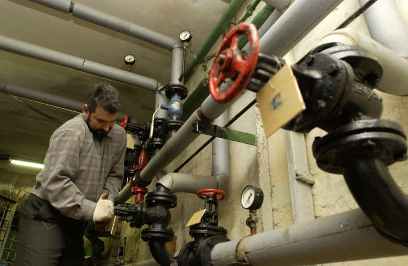 Water pressure in the water supply system: in an apartment, in a house