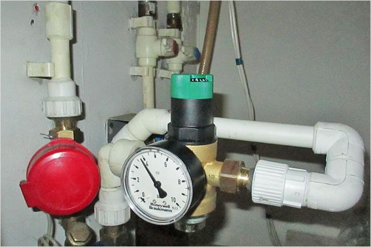 Water pressure in the water supply system: in an apartment, in a house