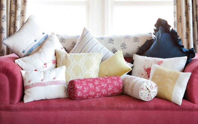 Decorative pillows - sizes and shapes