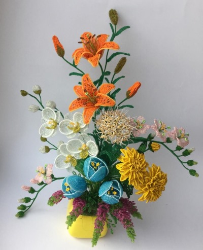 Floristry for beginners step by step. Assembling bouquets, teaching decor, photo, video tutorials