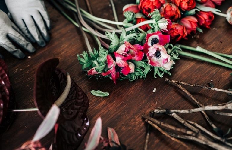 What is required to compose a bouquet