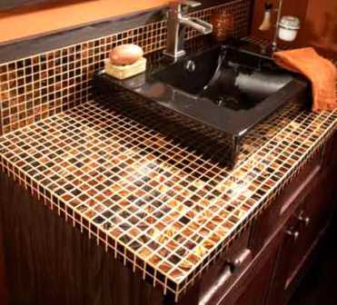 Керамичните плочки са идеални за изработка на плотове за баня, тъй като са водоустойчиви, красиви и устойчиви на механични повреди. Направете плот от керамични плочки за
