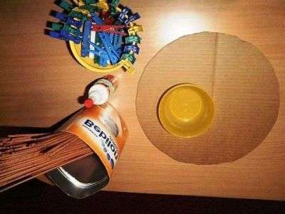 If you have already tried to weave a hat from tubes and you have not succeeded, do not be discouraged. Perhaps you forgot to use the template, because only experienced craftsmen with a lot of practice can afford to do without blanks.