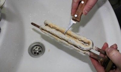 Hogyan lehet önállóan tisztítani a kazánt a vízkőtől és a szennyeződéstől otthon?