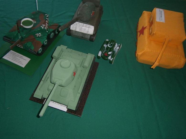 How to make a mock-up of military equipment with your own hands: step-by-step instructions, necessary materials, the best templates for cutting and gluing