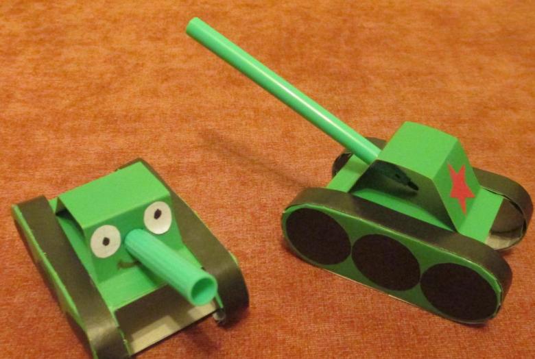 How to make a mock-up of military equipment with your own hands: step-by-step instructions, necessary materials, the best templates for cutting and gluing