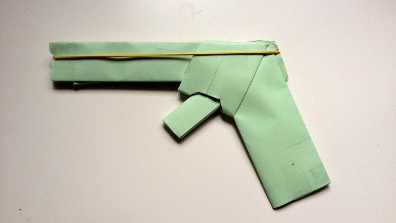 How to make a mock-up of military equipment with your own hands: step-by-step instructions, necessary materials, the best templates for cutting and gluing