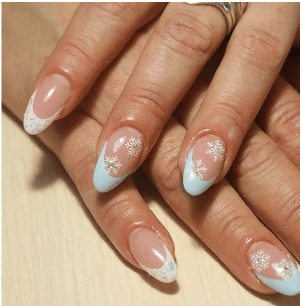 zdjęcie pomysłów na manicure noworoczny