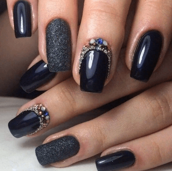 zdjęcie pomysłów na manicure noworoczny