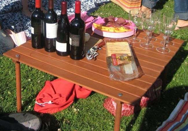 Jak zrobić mobilny stolik do domu i na piknik w naturze
