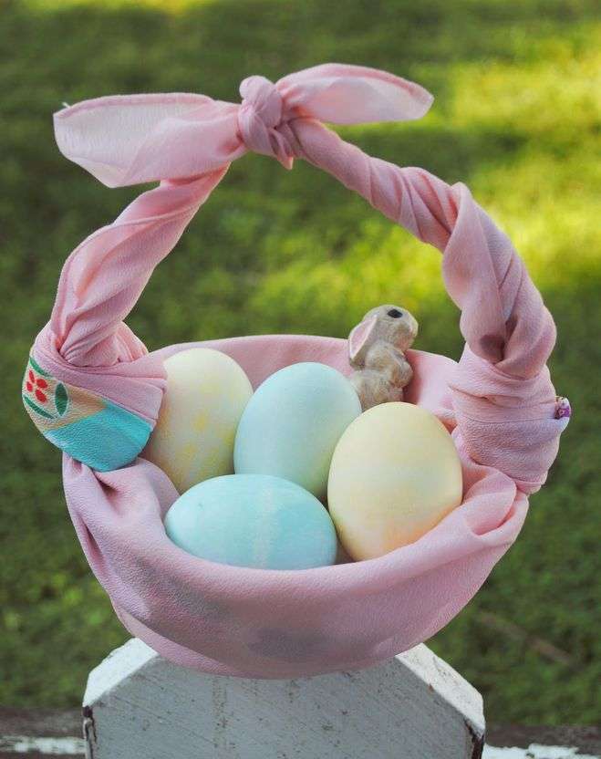 DIY Easter baskets from scrap materials