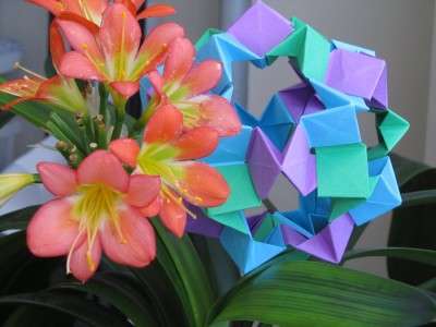 Kusudama: assembly diagrams for beginners. Video