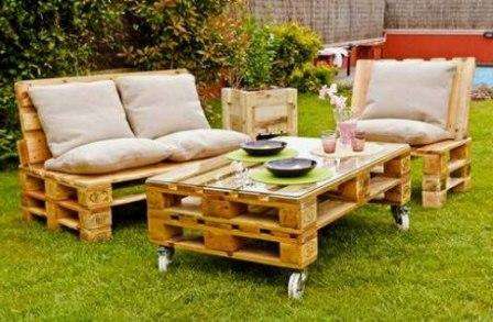 do-it-yourself pallet furniture step by step photo