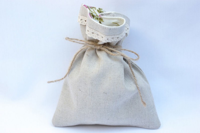 How to sew a bag with ties - DIY bags for gifts and herbs