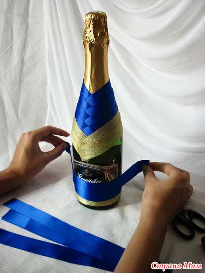 decorate champagne for the new year
