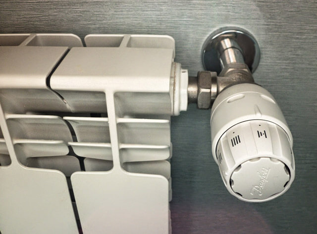 thermostat for electric heating radiator