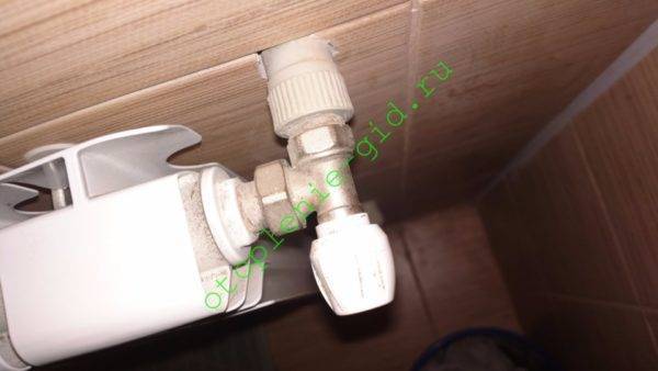 How to install a thermostat on a heating battery