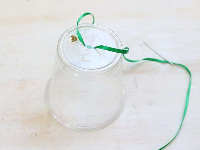 DIY crafts from a mayonnaise bucket photo