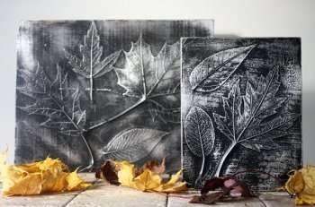 Paneel van herfstbladeren. Ambachten van natuurlijk materiaal