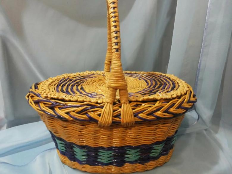 Weaving baskets and other interior items from newspaper tubes: master classes, video instructions