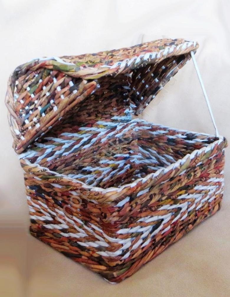 Weaving baskets and other interior items from newspaper tubes: master classes, video instructions