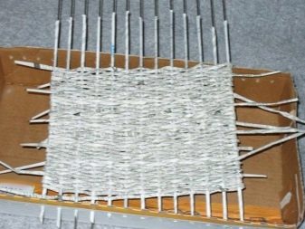 Weaving baskets and other interior items from newspaper tubes: master classes, video instructions