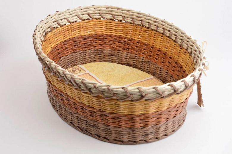 Weaving baskets and other interior items from newspaper tubes: master classes, video instructions