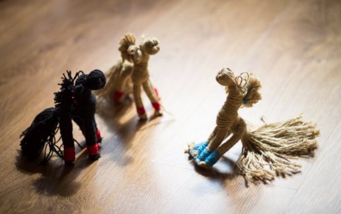 Kézműves munkák gyapjúból, szálakból saját kezűleg: mesterkurzusok