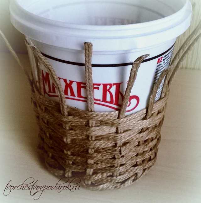 Weaving from twine for beginners: schemes, ideas for the interior and a basket master class