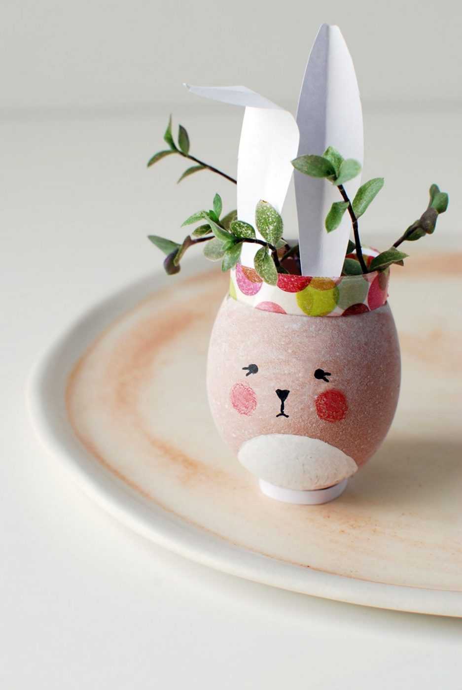 Eggshell crafts: photo examples of the best works and a description of their manufacture