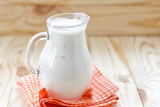 Gefermenteerde melkproducten in de tuin (kefir, wei)