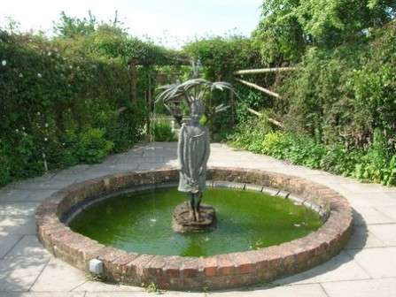 The fountain sculpture will transform your site and help you enjoy a pleasant stay in the territory of a country house
