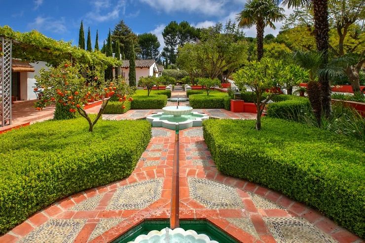 Moorish style landscape design