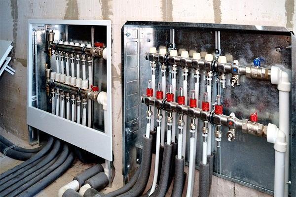 Manifold cabinet