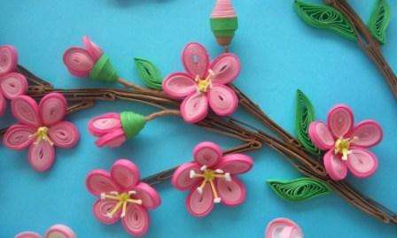 Quilling is een van de meest populaire handwerken die kinderen op de kleuterschool en zelfs volwassenen kunnen doen. Door